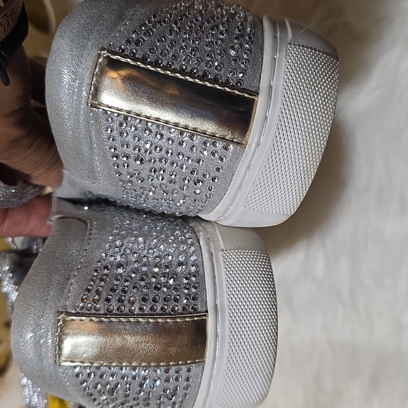 Kenneth Cole Kam Shine Rhinestone Women's Sneakers - Picture 4 of 8